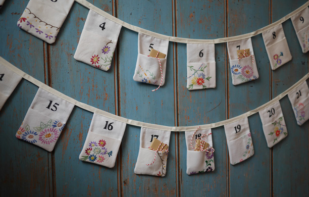 vintage advent calendar bunting