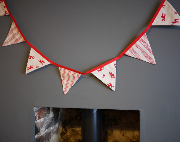 reindeer bunting