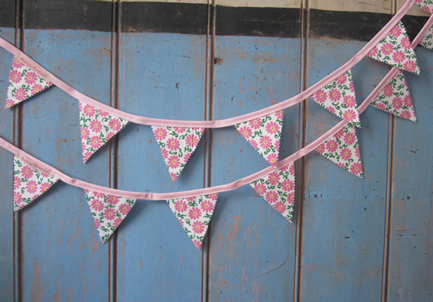 tiny bunting