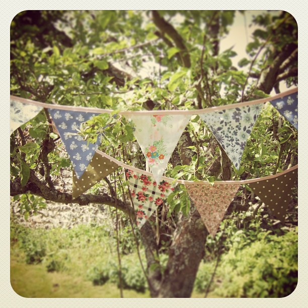 garden party bunting